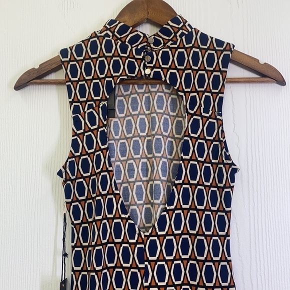 Forever 21  - NWT Burnt Orange and Blue Diamond Sleeveless  Dress Size Small - Picture 9 of 14